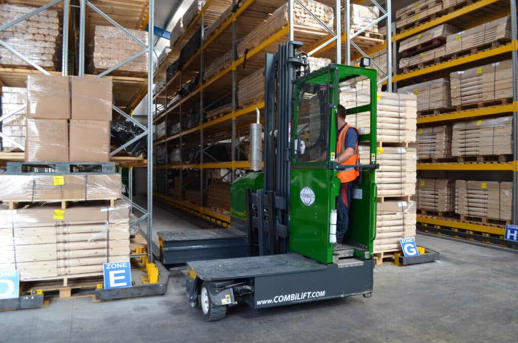 Pallet Racking with sideloader